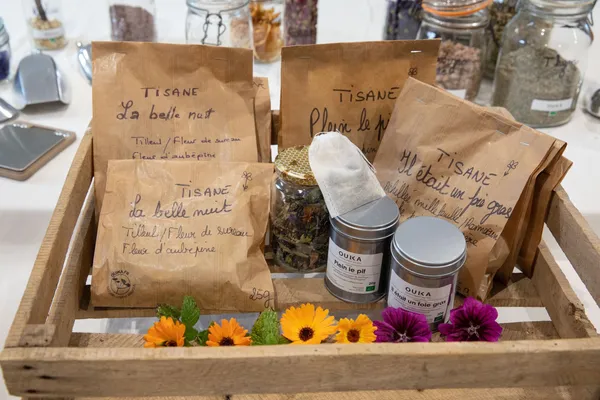Réunissez votre équipe et créez votre tisane artisanale avec Karine - Image n°5 - Wecandoo
