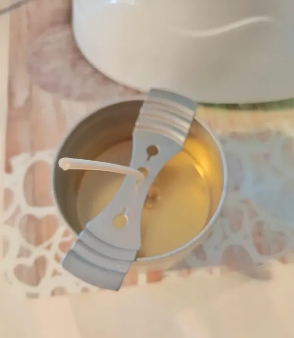 Enchantez votre équipe et créez votre bougie végétale parfumée avec Marie-Cécile - Image n°2 - Wecandoo