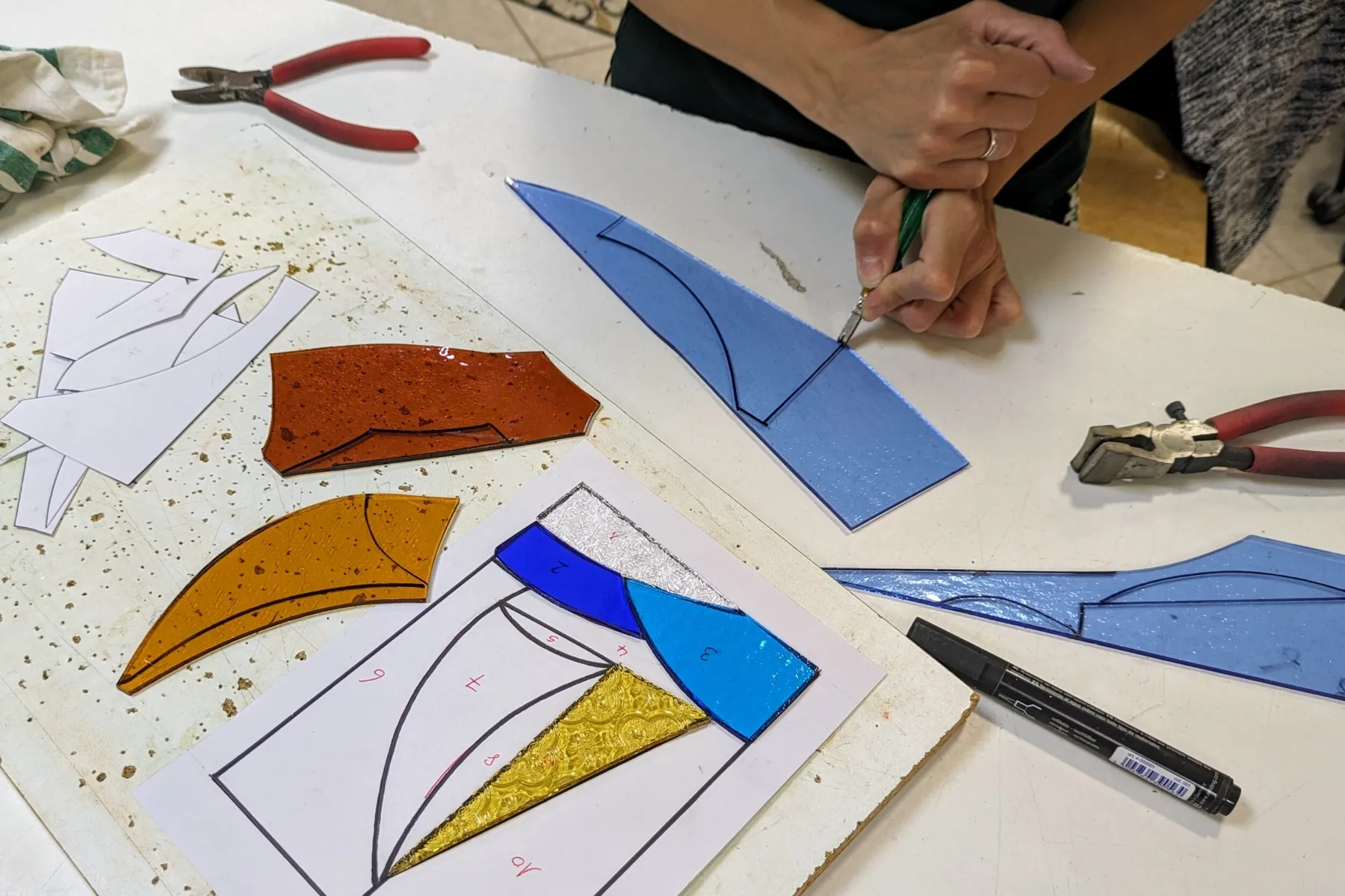 Initiez-vous au vitrail Tiffany pendant une journée avec Caroline - Image n°5 - Wecandoo