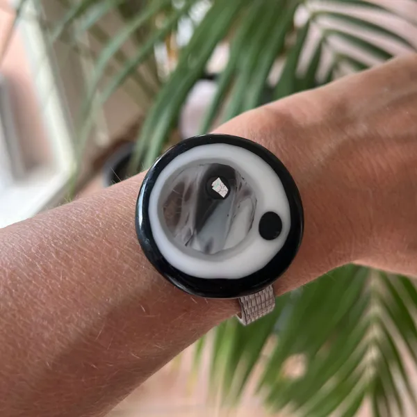 Créez votre parure avec le travail du verre - Image n°1 - Wecandoo