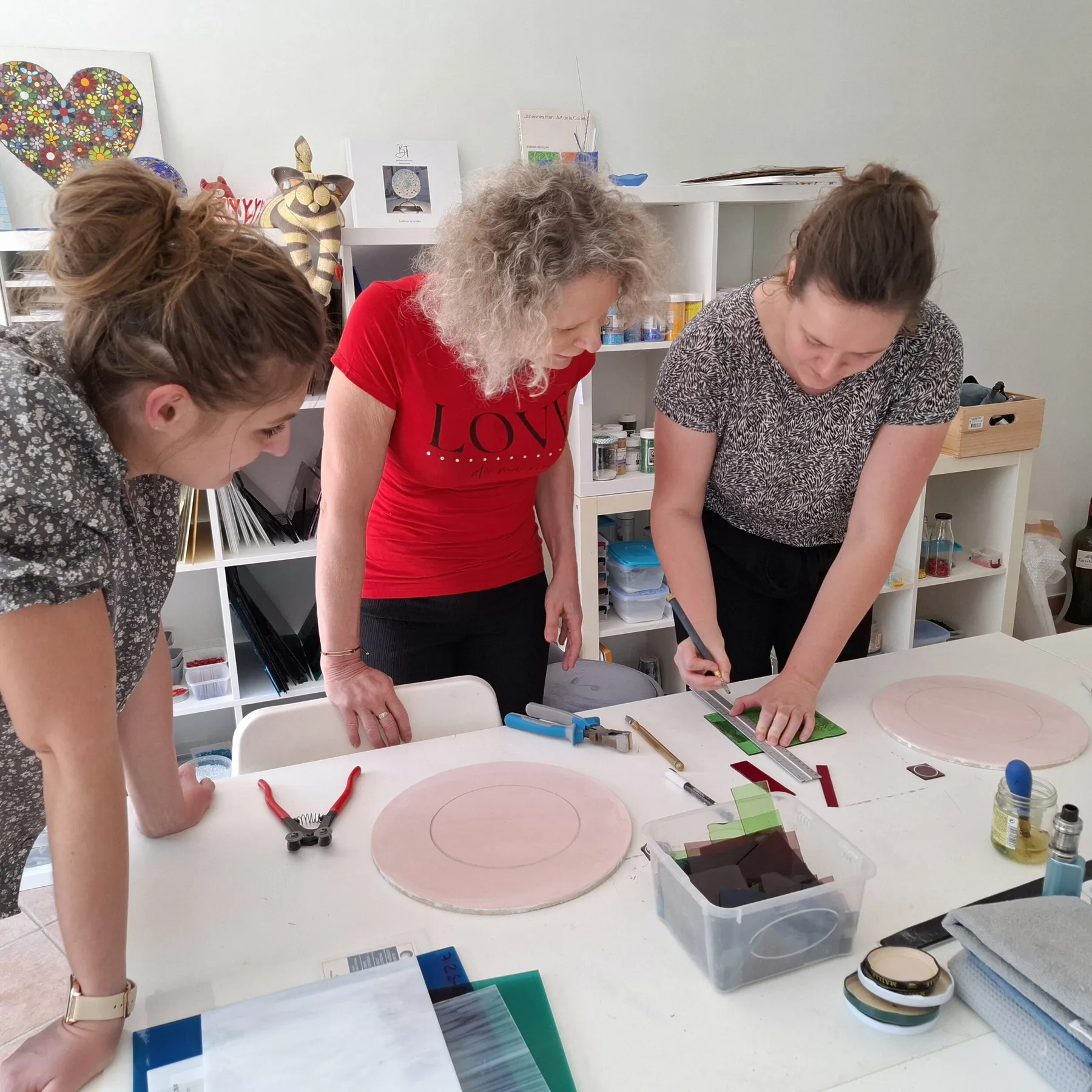 Créez votre parure avec le travail du verre - Image n°3 - Wecandoo