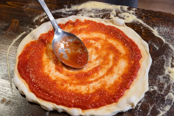 Impliquez votre équipe et cuisinez votre pizza avec Renzo - Image n°4 - Wecandoo