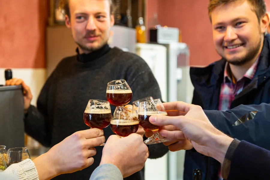 Défiez votre équipe et brassez votre bière avec Eliott et Etienne - Image n°1 - Wecandoo