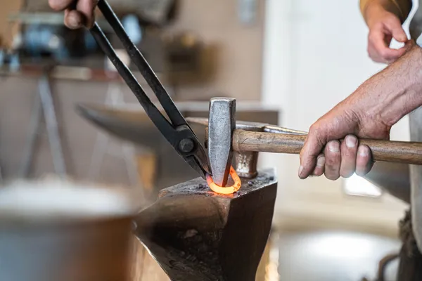 Vivez la vie d'un forgeron durant trois jours avec Pascal - Afbeelding nr. 1 - Wecandoo