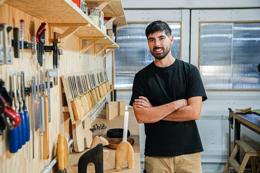 Jérémy : Sculpteur sur bois à Marseille