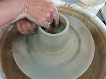 Wecandoo - Atelier privé - Initiez-vous au tour de potier
