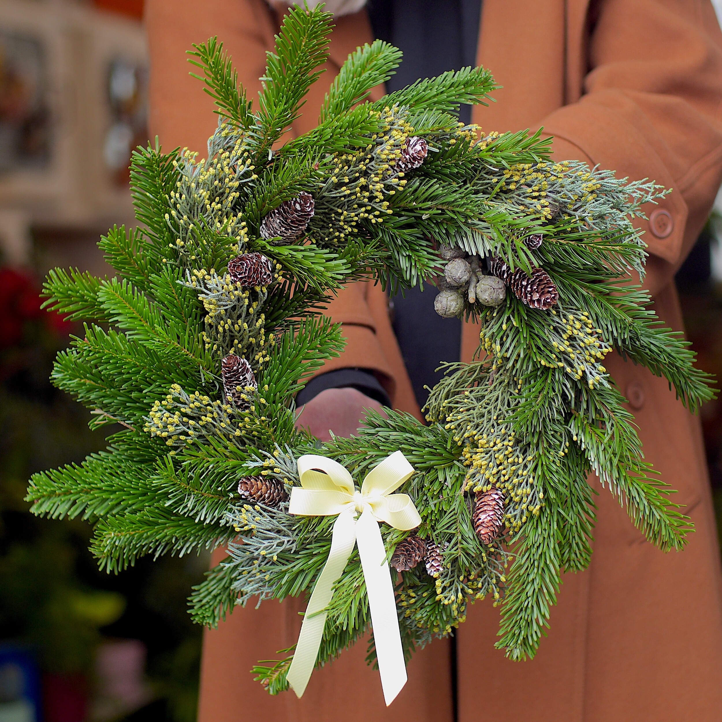 Wecandoo - Fabriquez votre couronne de fleurs séchées avec Camille et Solenne - Image n°10