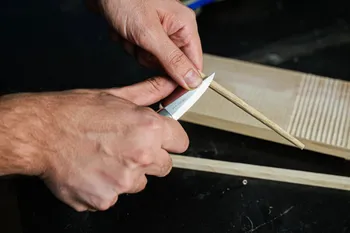 Sculptez votre plateau à sushis et vos baguettes