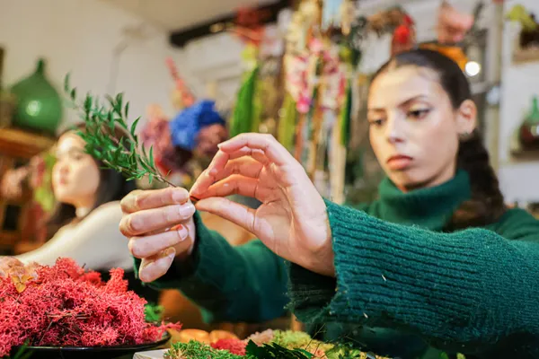 Créez votre cloche de fleurs séchées avec Kimiko - Afbeelding nr. 4 - Wecandoo