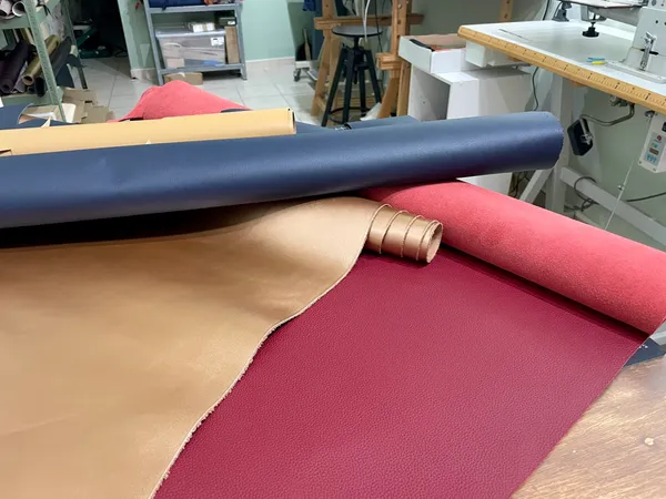 Découvrez la maroquinerie avec Inès - Image n°4 - Wecandoo