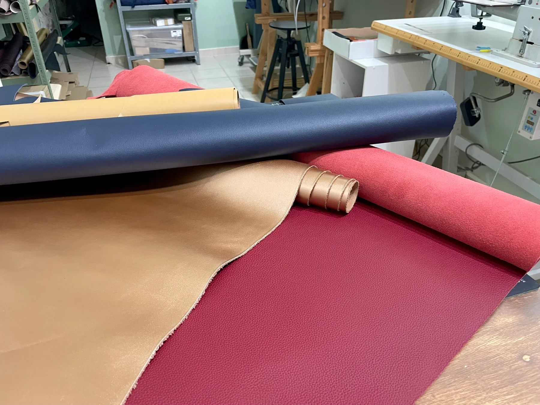 Réalisez votre petit accessoire en cuir avec Inès - Image n°2 - Wecandoo