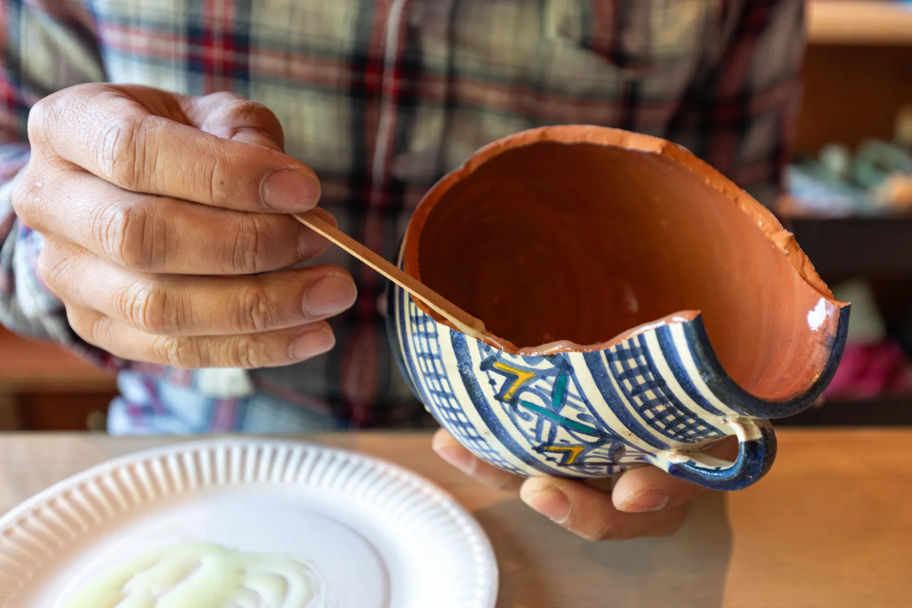 Initiez vous à l'art du kintsugi avec Géraldine - Image n°1 - Wecandoo