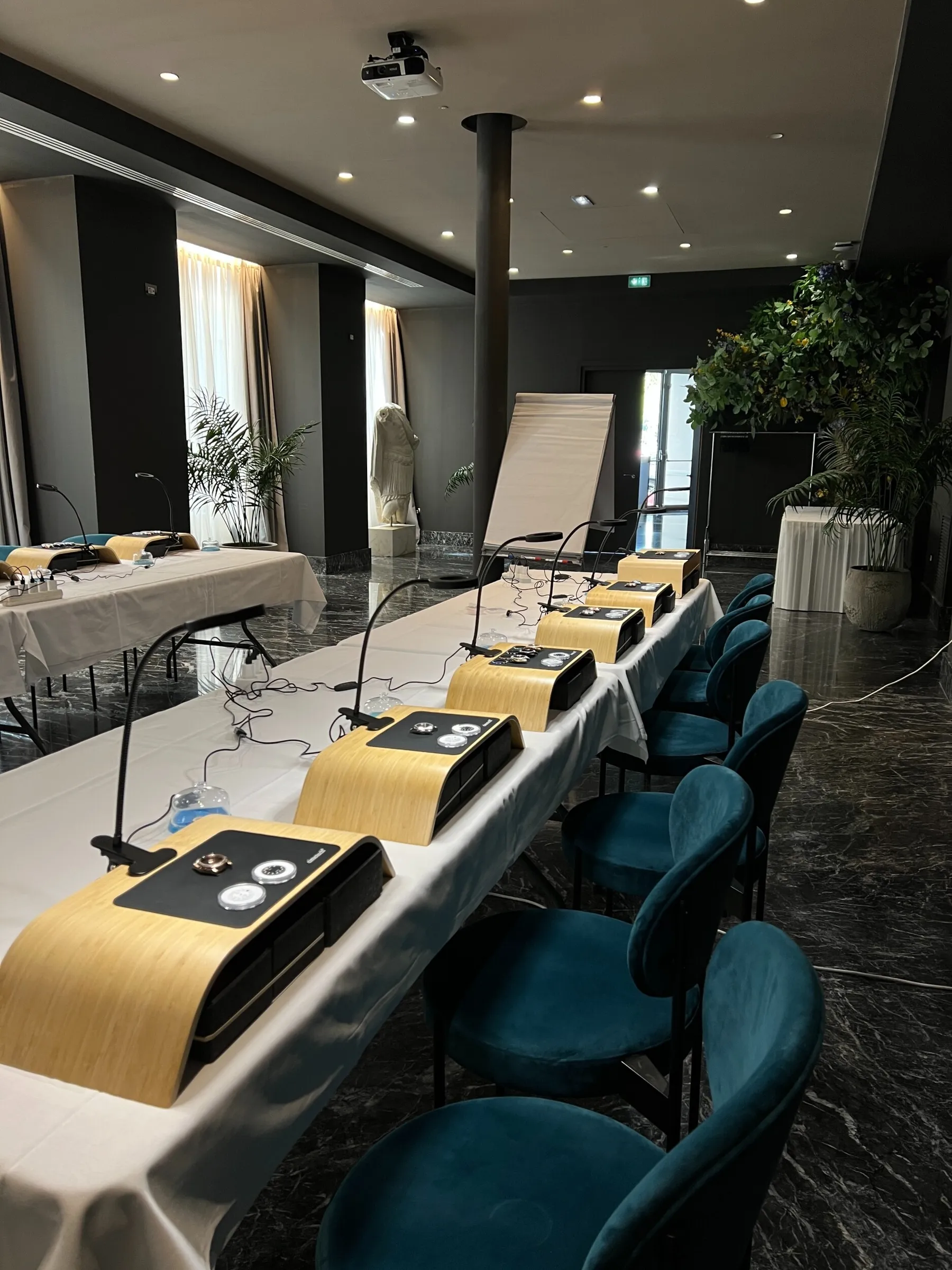 Assemblez des montres d'exception en groupe : repartez tous avec des montres uniques - Image n°2 - Wecandoo