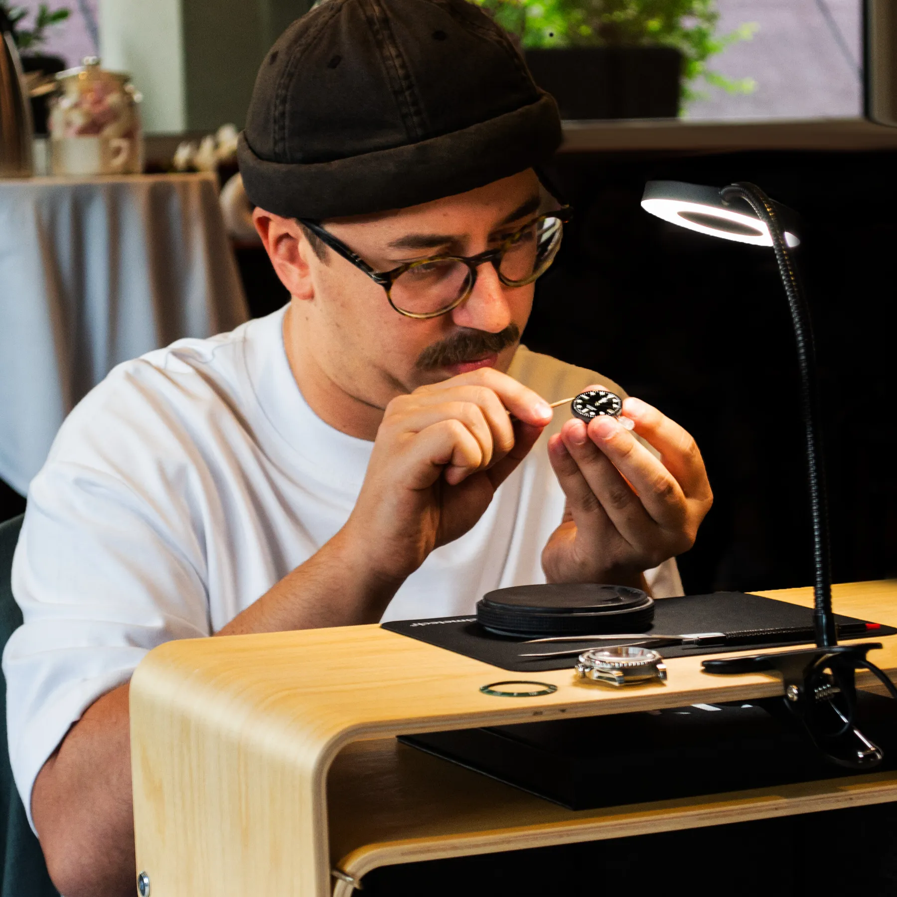 Assemblez des montres d'exception en groupe : repartez tous avec des montres uniques - Image n°5 - Wecandoo