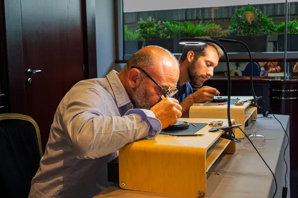 Initiez-vous à l'horlogerie en duo - Image n°5 - Wecandoo