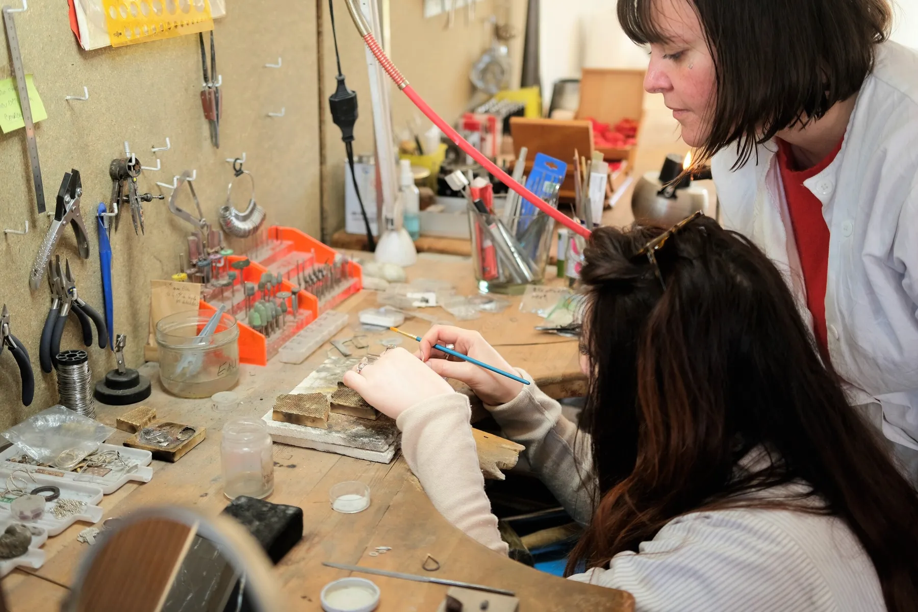 Créez votre bague ouverte en forme de goutte avec Cécile - Image n°2 - Wecandoo
