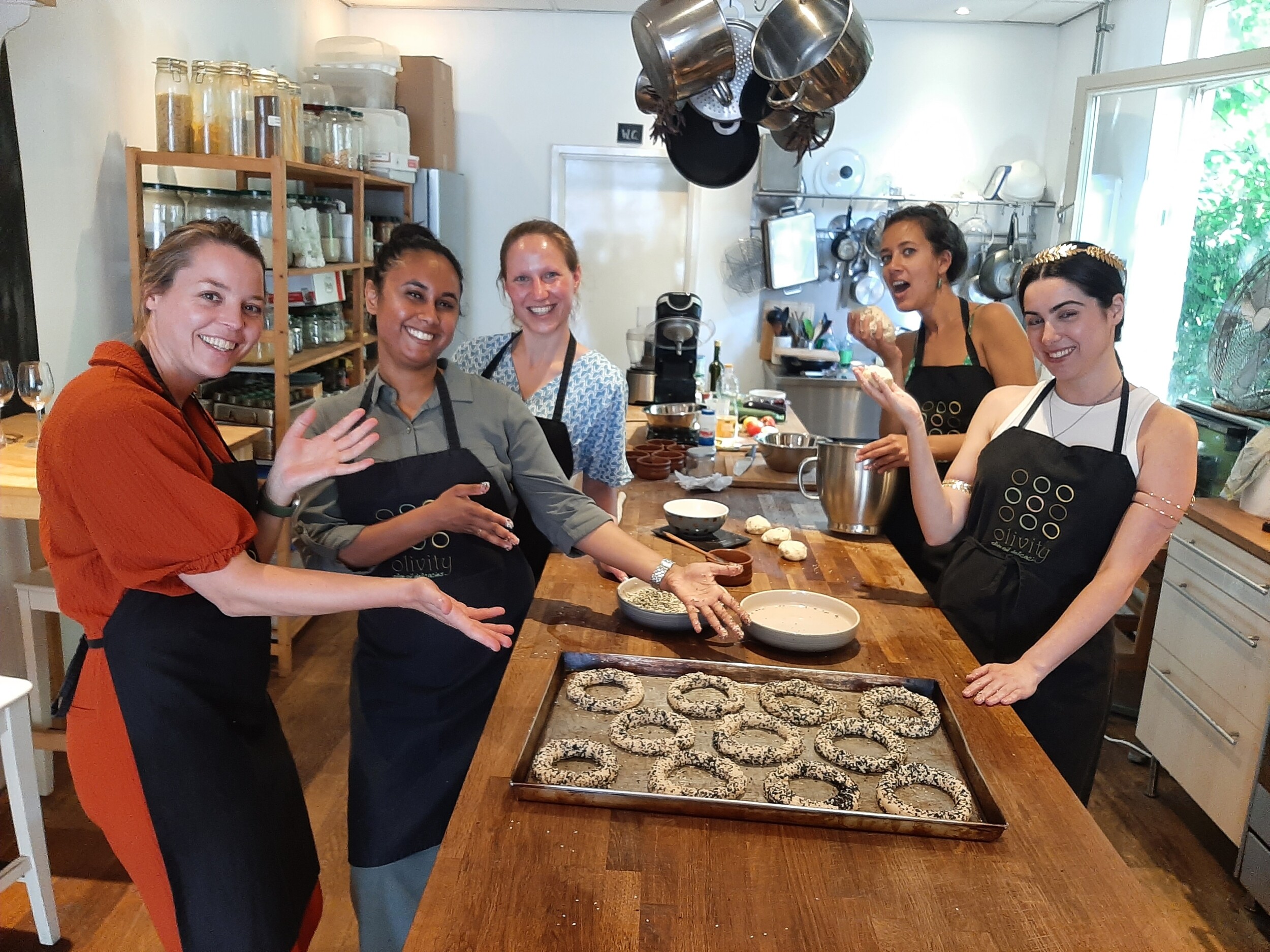 Wecandoo - Gather your team and prepare a 3-course Greek dinner with Caterina - Image n°3