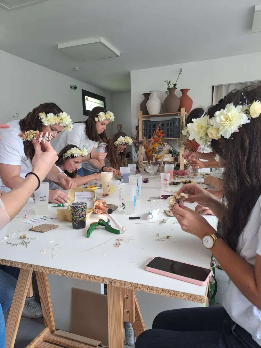 Rassemblez votre équipe et créez votre projet floral sur mesure avec Hélène et Clara - Image n°1 - Wecandoo
