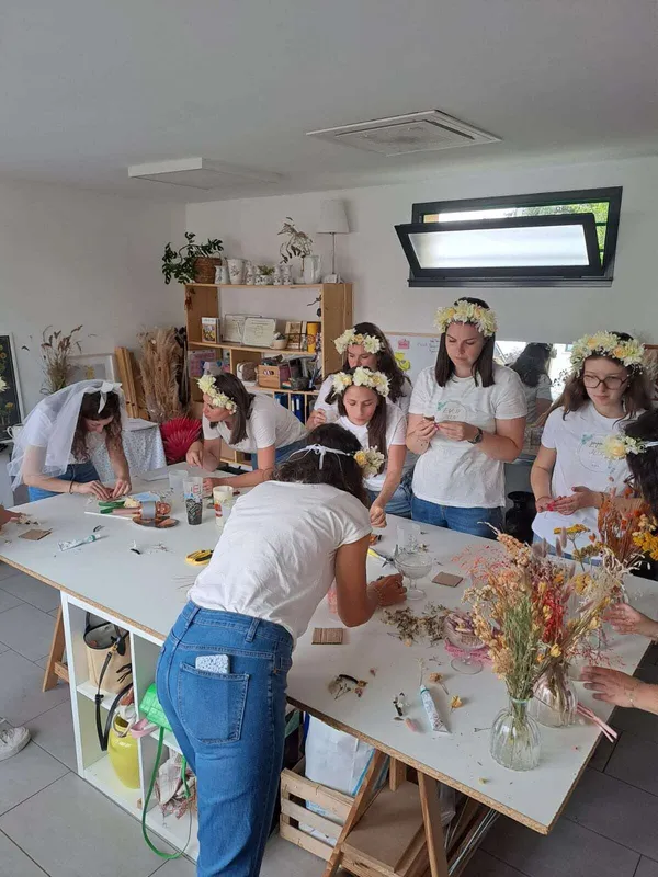 Rassemblez votre équipe et créez votre projet floral sur mesure avec Hélène et Clara - Image n°3 - Wecandoo