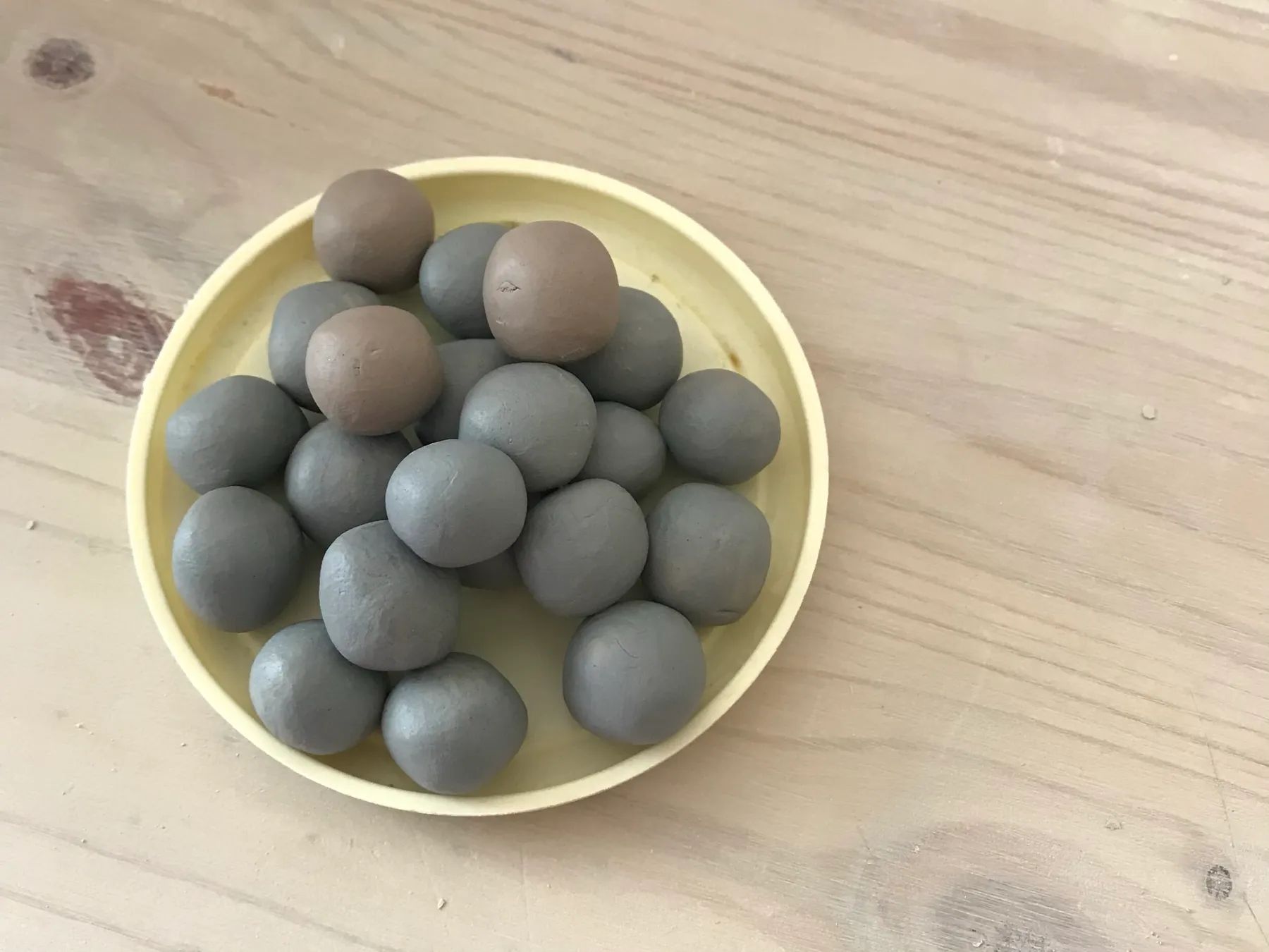 Créez votre bol grâce à la technique du moulage à la boulette avec Pauline - Image n°1 - Wecandoo