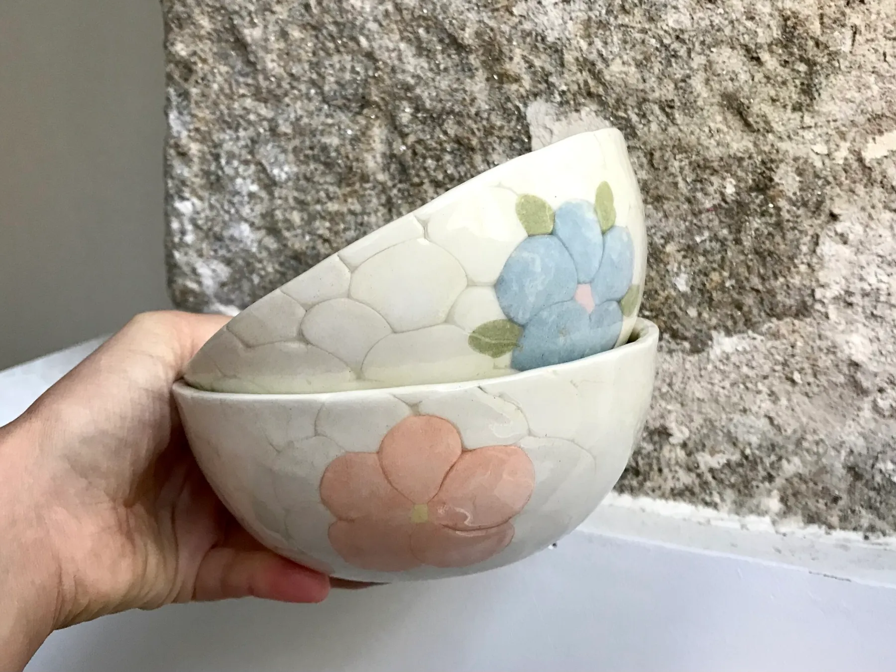 Créez votre bol grâce à la technique du moulage à la boulette avec Pauline - Image n°5 - Wecandoo