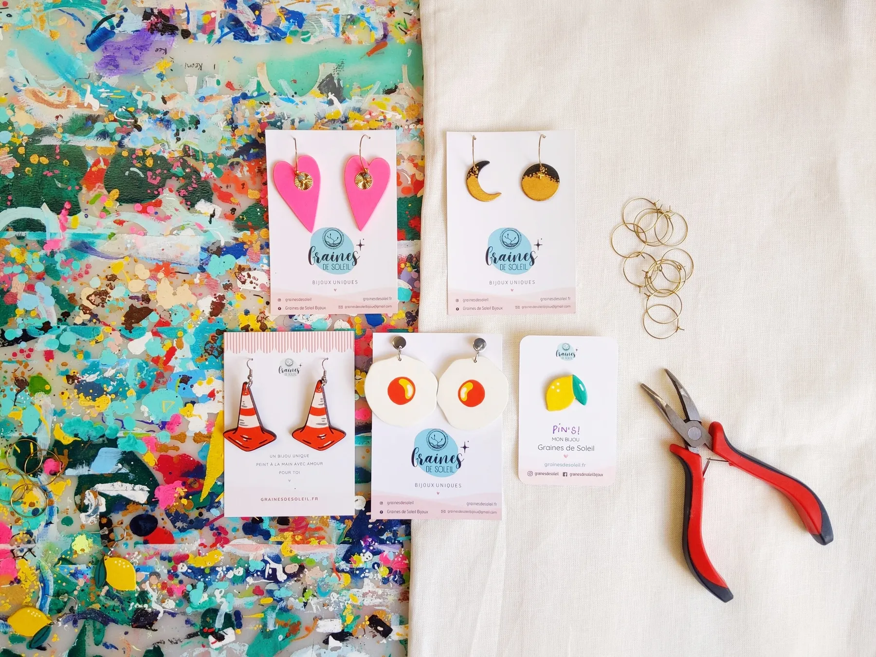 Réalisez votre bijou coloré et tendance en bois avec Virginie - Image n°1 - Wecandoo