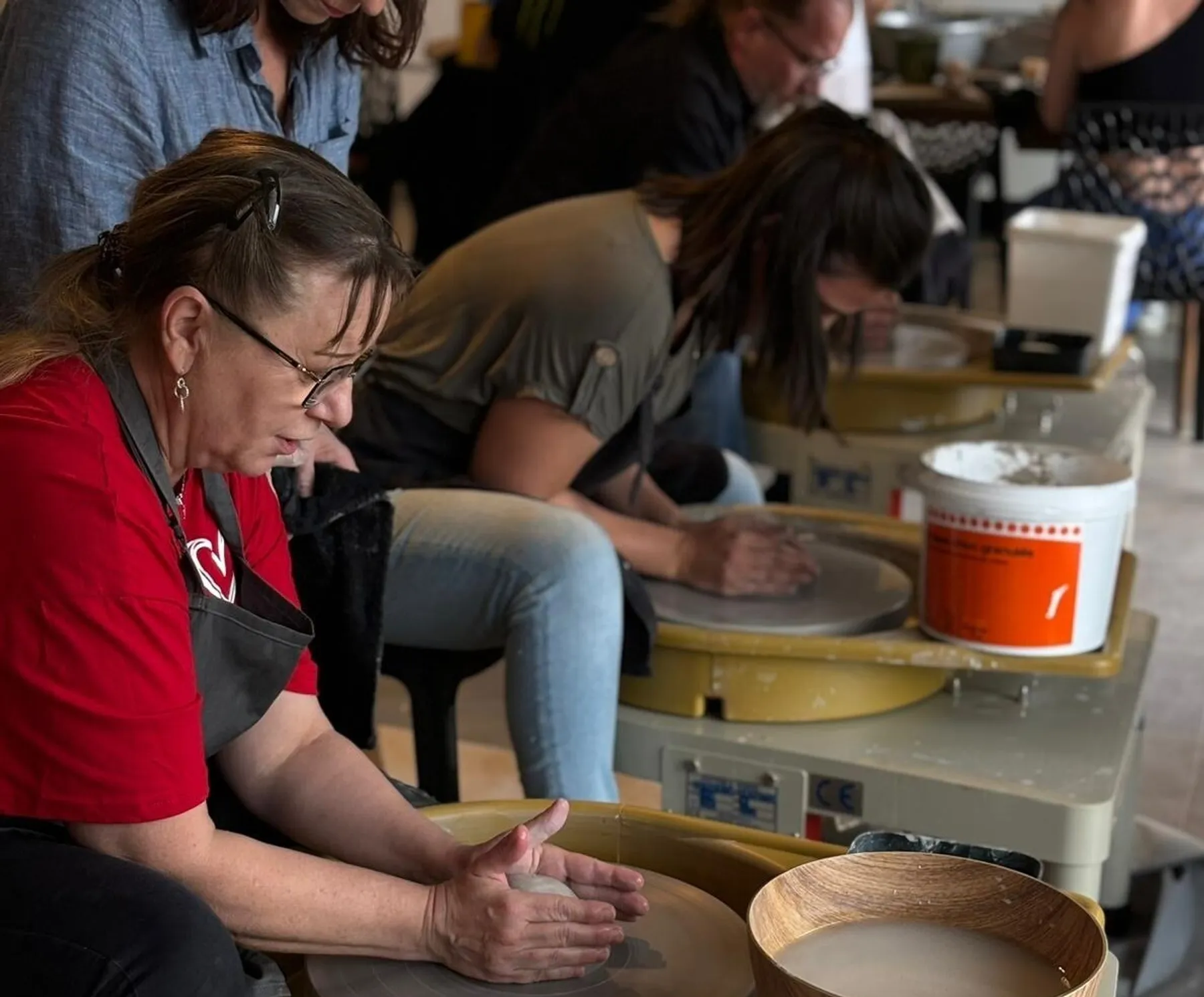 Initiez-vous au tour de potier sur une journée avec Aude - Image n°2 - Wecandoo