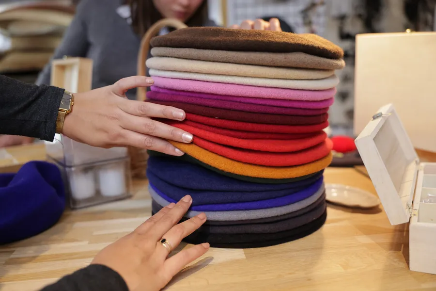 Customisez votre béret avec Cécile - Image n°1 - Wecandoo