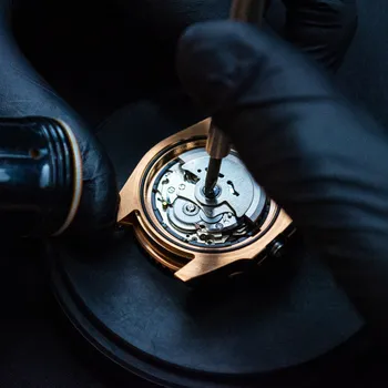 Apprenez à assembler une montre