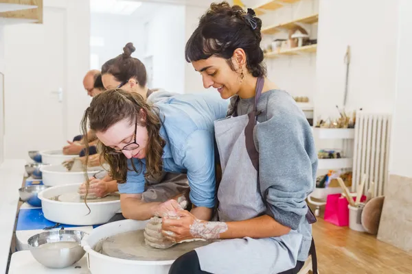 Initiez-vous au tour de potier avec Marion - Image n°2 - Wecandoo