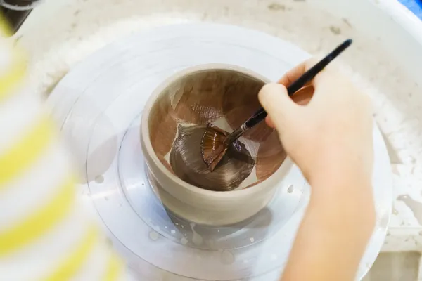 Initiez-vous au tour de potier avec Marion - Image n°4 - Wecandoo