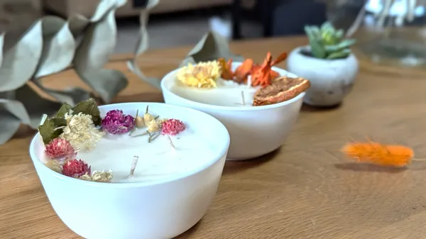 Réalisez votre bougie parfumée fleurie avec Fabrice - Afbeelding nr. 5 - Wecandoo