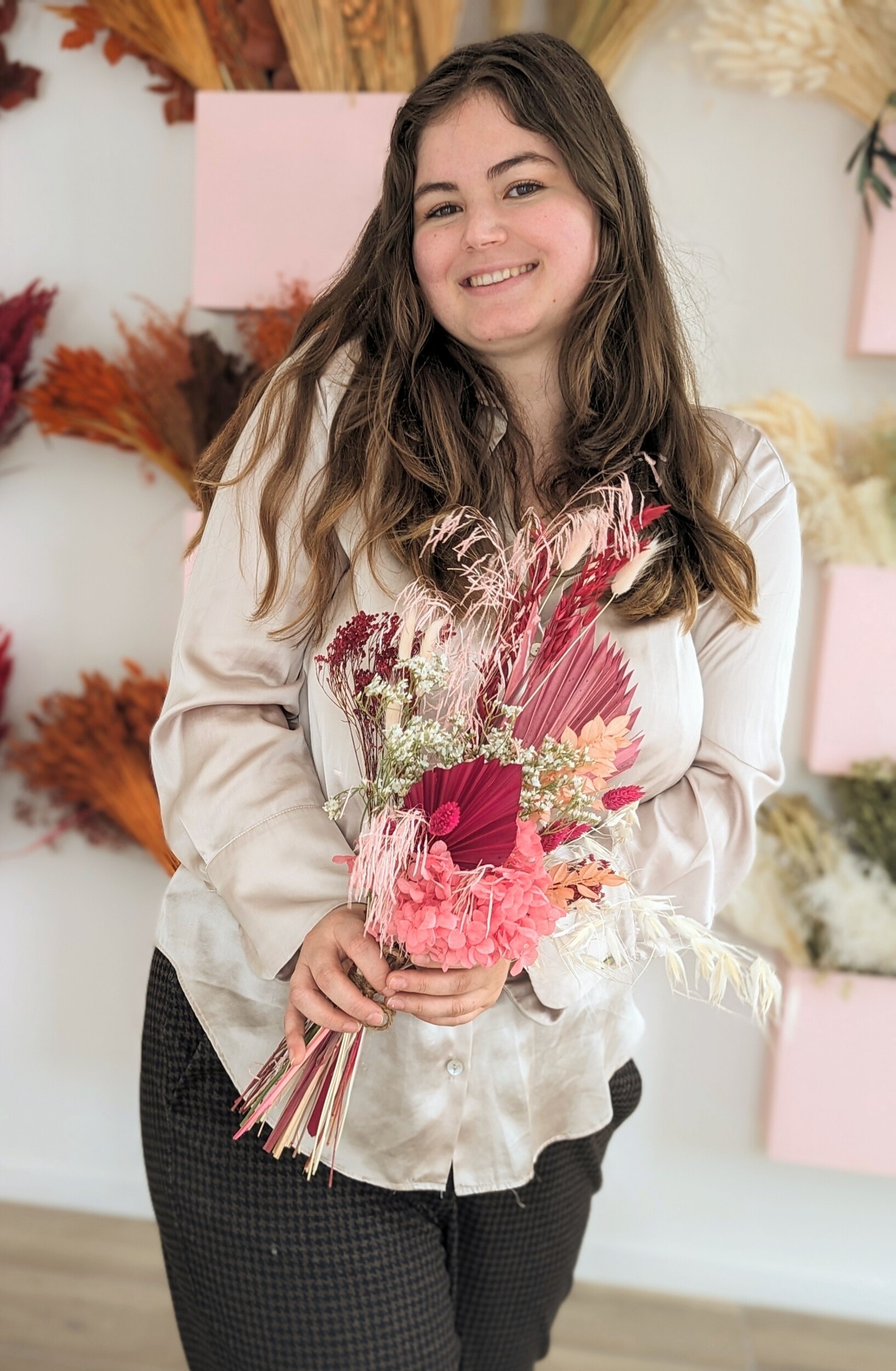 Wecandoo - Créer vos boucles d'oreille en fleurs stabilisées avec Léana - Image n°8