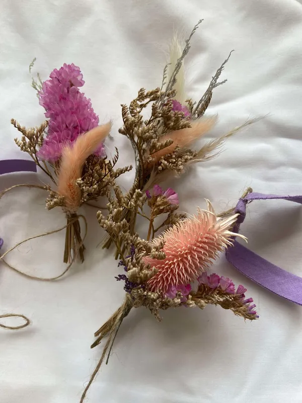 Enchantez votre équipe et réalisez ensemble une guirlande en fleurs séchées dans votre lieu avec Pauline - Image n°4 - Wecandoo