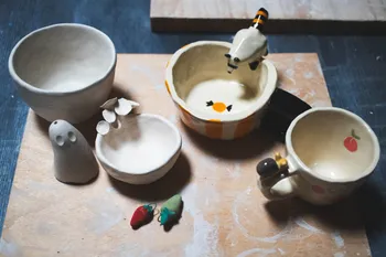 Wecandoo - Modelez un ensemble tasse/soucoupe avec votre enfant