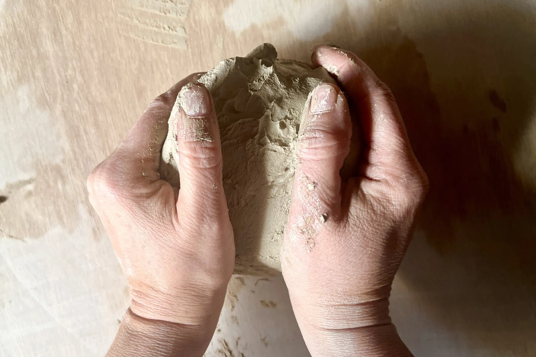 Initiez-vous au modelage et au décor avec Elena - Image n°2 - Wecandoo