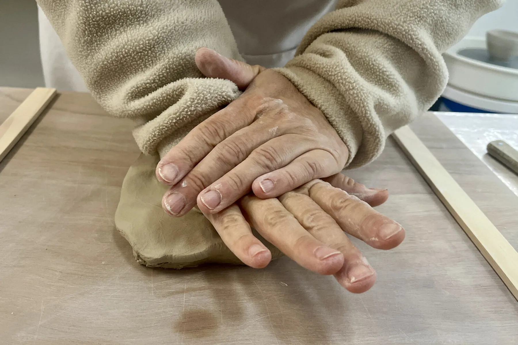 Modelez votre duo d'assiettes à fruits avec Elena - Image n°2 - Wecandoo