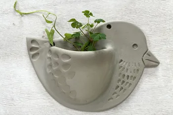 Modelez votre duo de vases muraux
