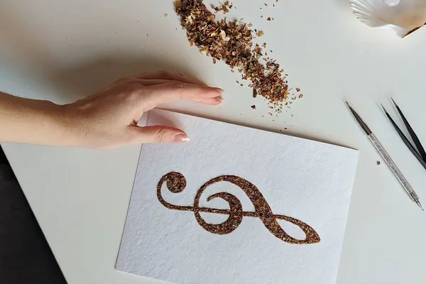 Créez votre affiche en fleurs recyclées - Image n°4 - Wecandoo