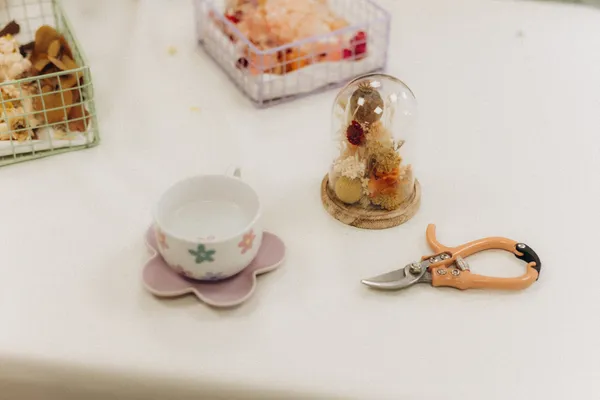 Composez votre cloche en fleurs séchées - Image n°5 - Wecandoo