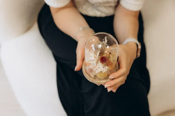 Composez votre cloche en fleurs séchées - Image n°4 - Wecandoo