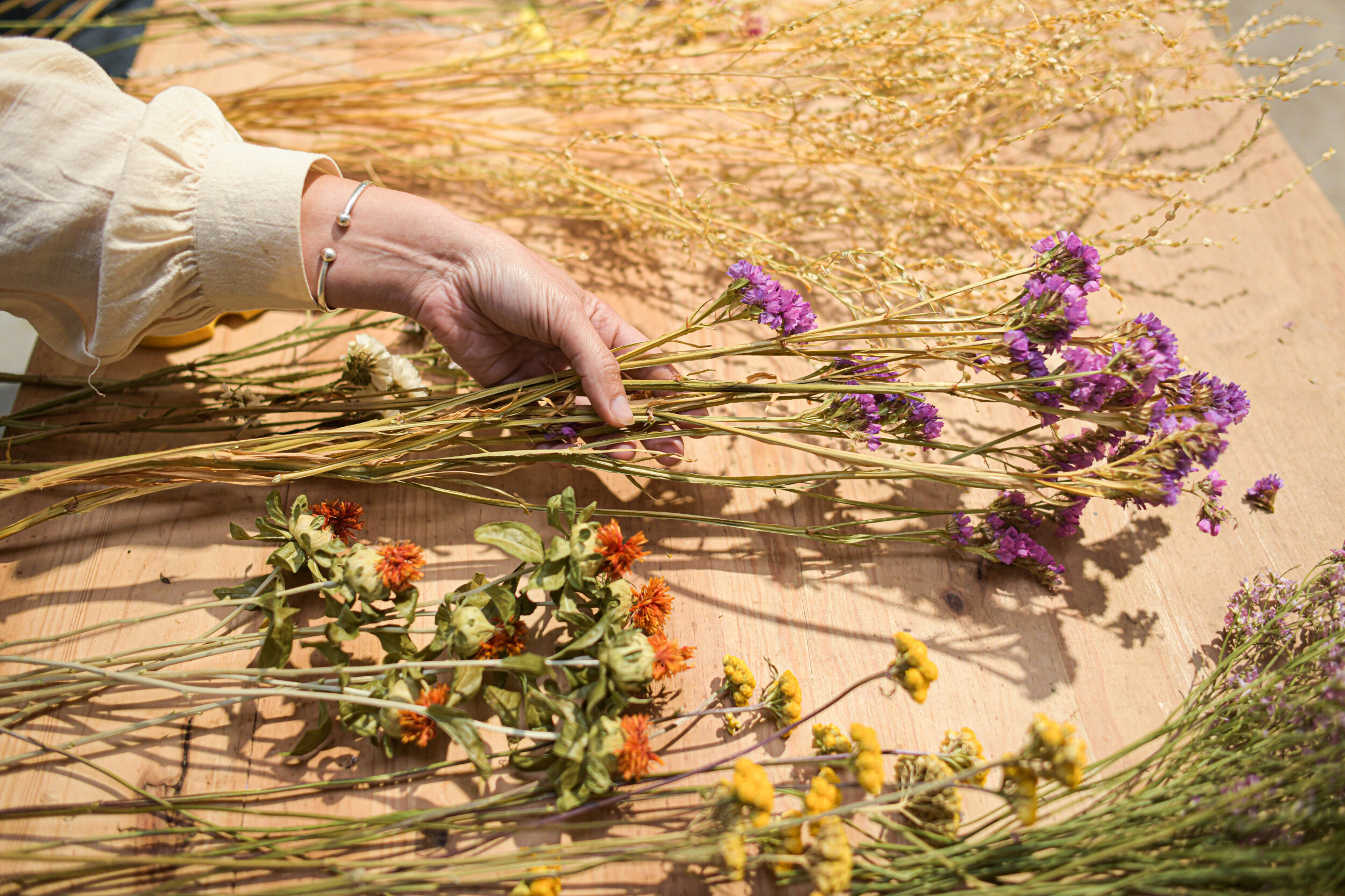 Wecandoo - Réalisez votre bouquet de fleurs séchées françaises - Image n°1