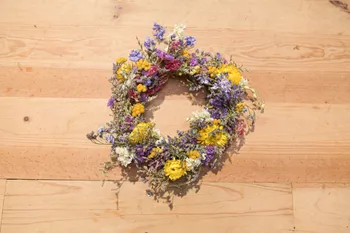 Réalisez votre couronne de fleurs séchées françaises