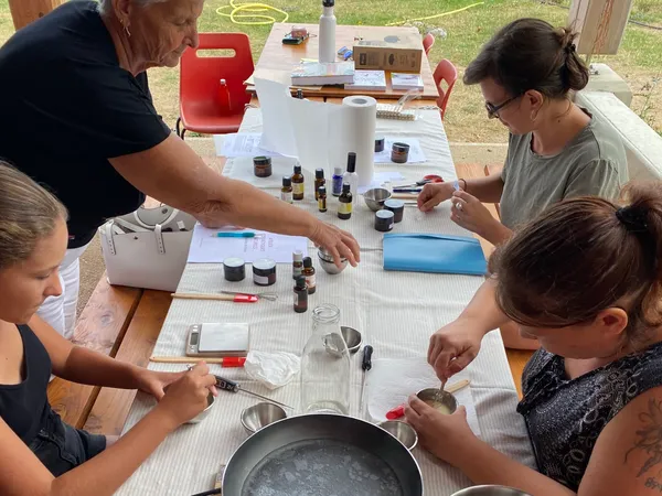 Fabriquez vos 500 g de savons artisanaux avec Maritza - Image n°3 - Wecandoo