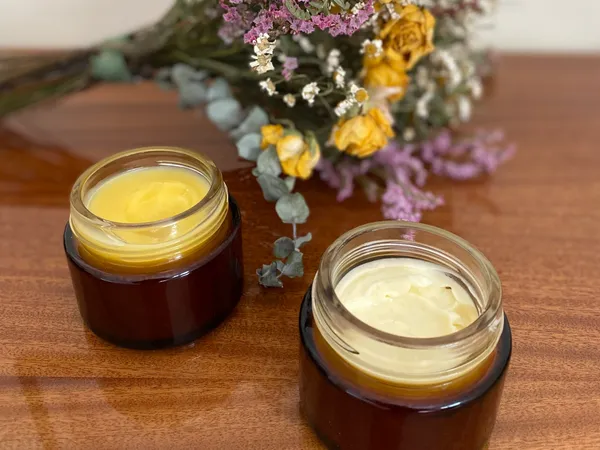 Fabriquez votre baume aux plantes médicinales et votre macérât avec Maritza - Image n°5 - Wecandoo