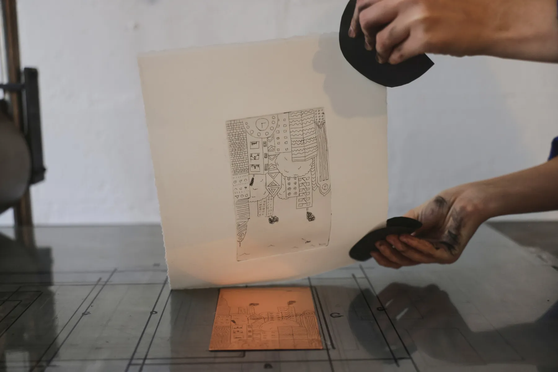 Découvrez la gravure à l’eau-forte sur cuivre avec Marius - Image n°3 - Wecandoo