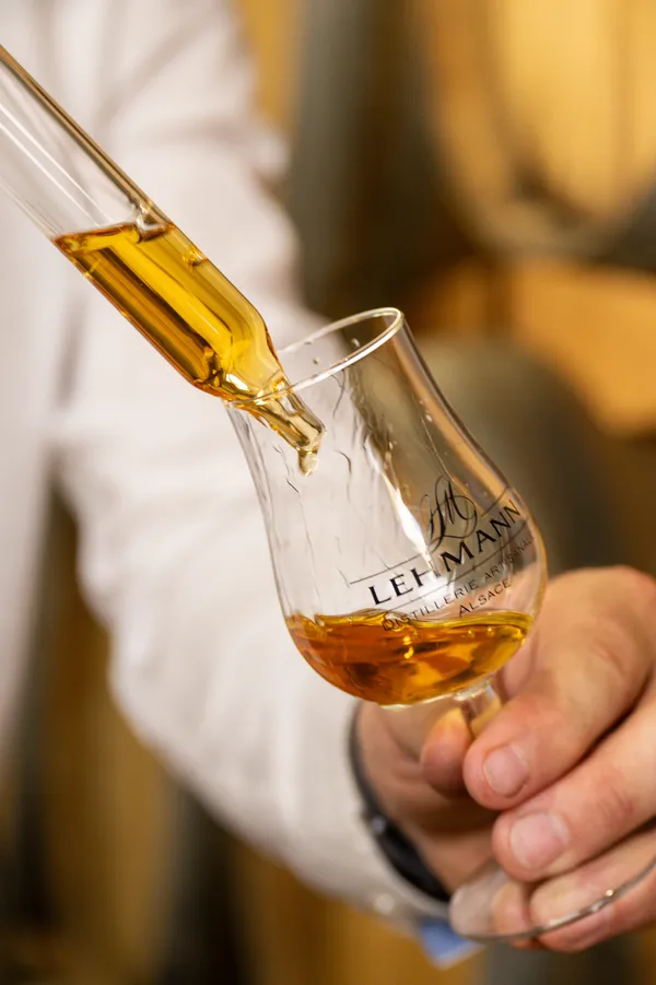 Rassemblez votre équipe pour une expérience de dégustation autour d'accords mets et spiritueux avec Elsa - Image n°4 - Wecandoo