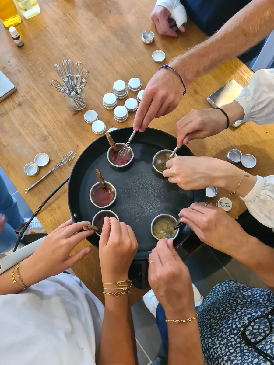 Créez vos savons naturels en équipe avec Laetitia - Image n°1 - Wecandoo