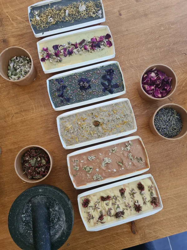 Créez vos savons naturels en équipe avec Laetitia - Image n°5 - Wecandoo