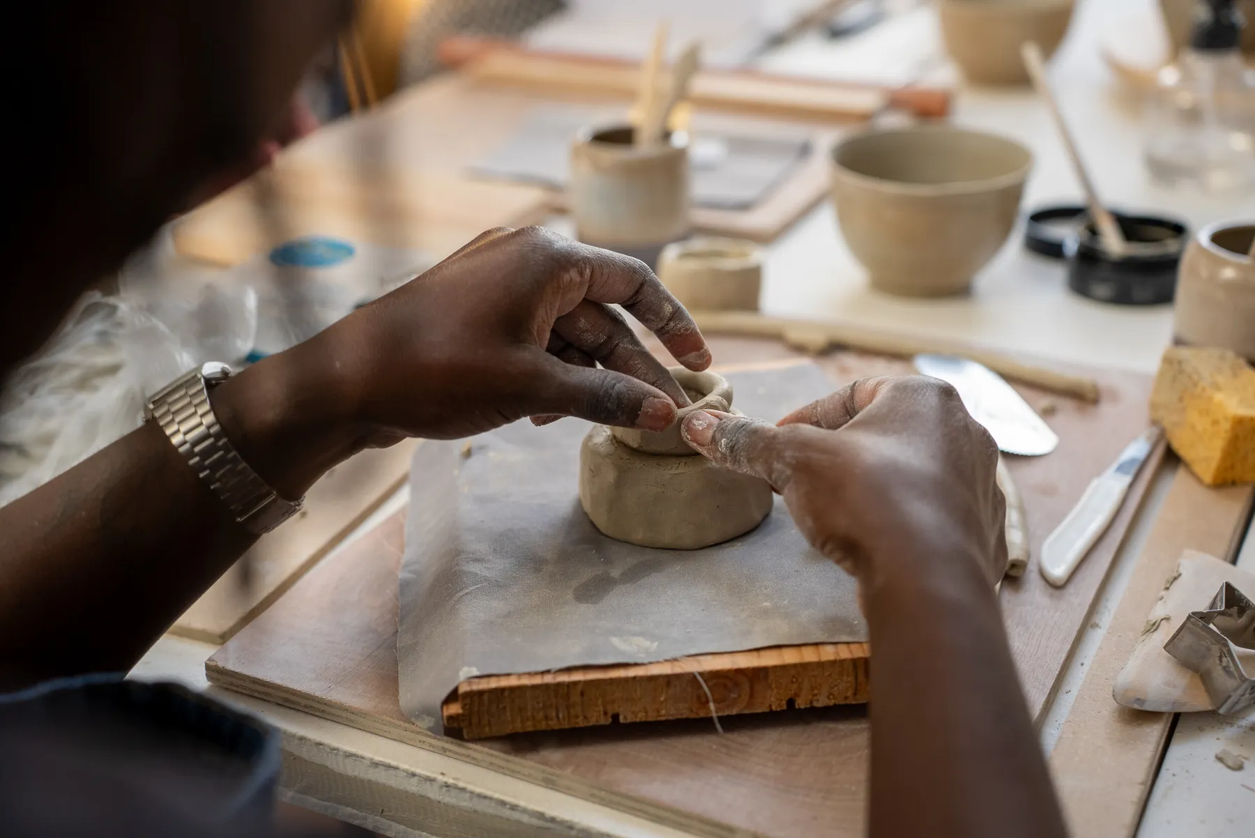 Réalisez votre photophore en céramique avec Mariatou - Image n°3 - Wecandoo